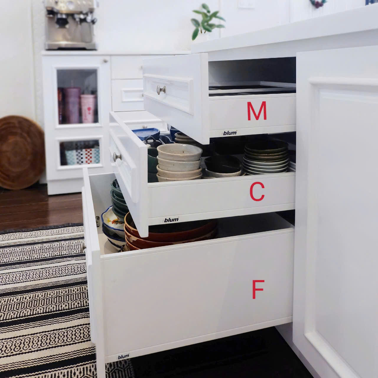 Ray hộp LEGRABOX M màu trắng