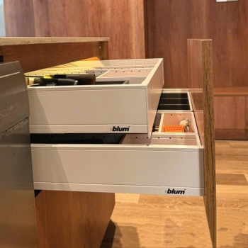 Ray hộp LEGRABOX IM màu trắng